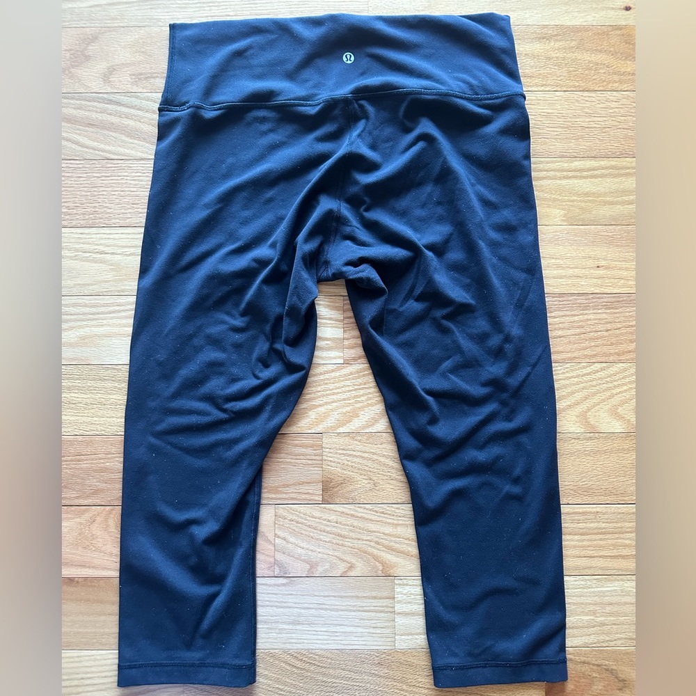 Black Lululemon High- Rise Cropped Leggings